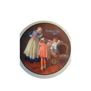 Vintage Norman Rockwell Mother's Day 1987 Grandma's Surprise Collector Plate S